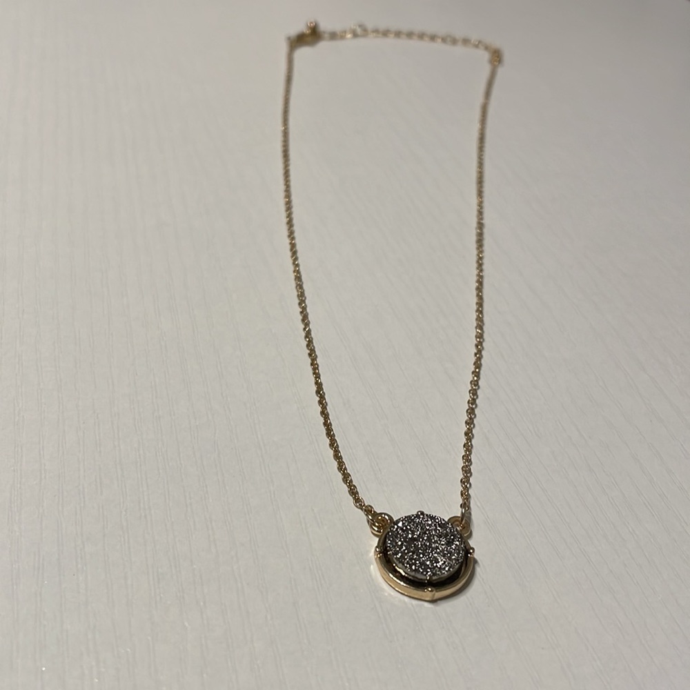 Silver / gunmetal gold necklace